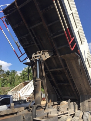 ขายด่วนสิบล้อดั้มสองเพลา เมกก้า 260แรง ปี49 รถสวยใช้น้อยไม่ช้ำ ไม่เคยวิ่งดินเลย