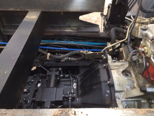 ขายด่วนสิบล้อดั้มสองเพลา เมกก้า 260แรง ปี49 รถสวยใช้น้อยไม่ช้ำ ไม่เคยวิ่งดินเลย