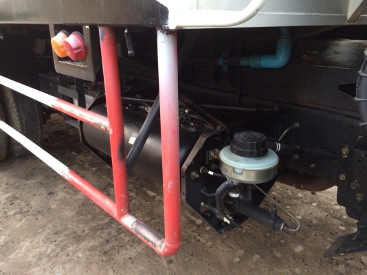 ขายด่วนสิบล้อดั้มสองเพลา เมกก้า 260แรง ปี49 รถสวยใช้น้อยไม่ช้ำ ไม่เคยวิ่งดินเลย