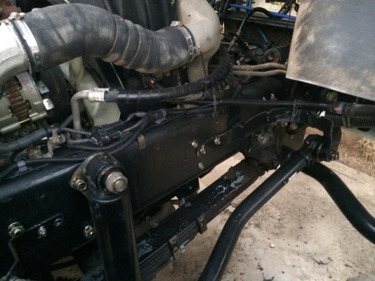 ขายด่วนสิบล้อดั้มสองเพลา เมกก้า 260แรง ปี49 รถสวยใช้น้อยไม่ช้ำ ไม่เคยวิ่งดินเลย