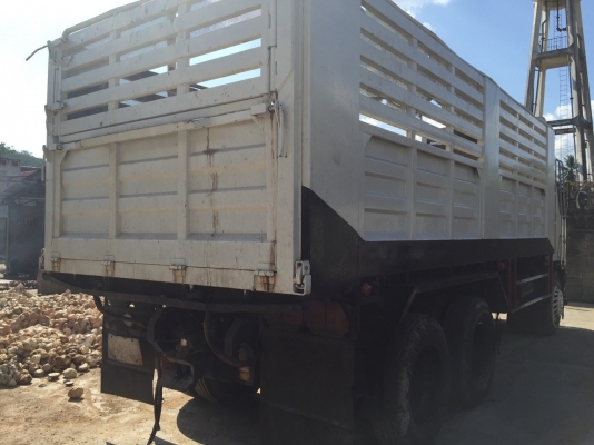 ขายด่วนสิบล้อดั้มสองเพลา เมกก้า 260แรง ปี49 รถสวยใช้น้อยไม่ช้ำ ไม่เคยวิ่งดินเลย