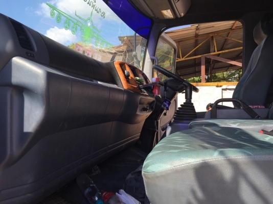 ขายด่วนสิบล้อดั้มสองเพลา เมกก้า 260แรง ปี49 รถสวยใช้น้อยไม่ช้ำ ไม่เคยวิ่งดินเลย