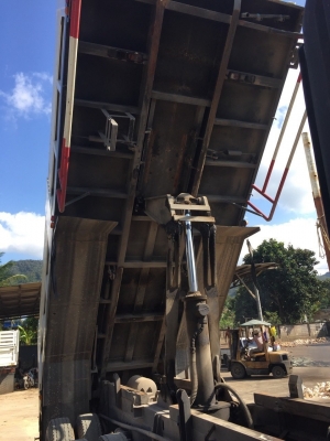 ขายด่วนสิบล้อดั้มสองเพลา เมกก้า 260แรง ปี49 รถสวยใช้น้อยไม่ช้ำ ไม่เคยวิ่งดินเลย