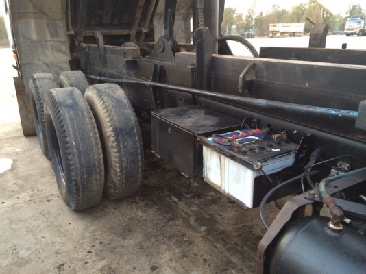 ขายด่วนสิบล้อดั้มสองเพลา เมกก้า 260แรง ปี49 รถสวยใช้น้อยไม่ช้ำ ไม่เคยวิ่งดินเลย