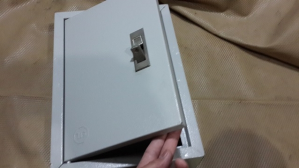 ตู้คอนโทรล ตู้ปล่าว