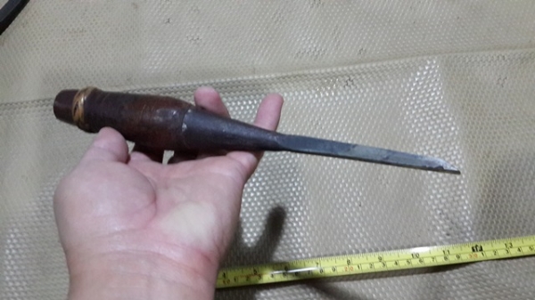 สิ่วบ้อง งานเก่า เหล็กดี สำหรับงานไม้ครับ