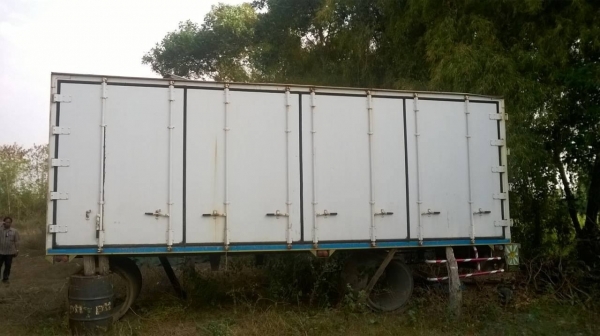 ขายตู้แห้ง 10 บาน ยาว 7 เมตร สภาพสวยไม่ผุ ยกใส่รถได้เลย