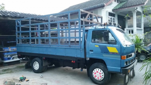 รถ6ล้อisuzu npr115 กระบะคาร์โก้ ติดต่อ 080-1405528