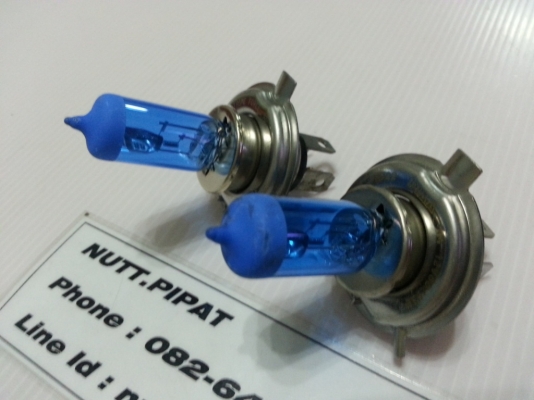 หลอดไฟหน้า H4 ของ PIAA Extreme Force มือสองญี่ปุ่น หลอดไฟหน้า H4 ของ PIAA Extreme Force มือสองญี่ปุ่น