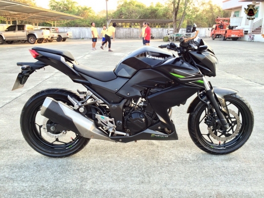 KAWASAKI Z 250cc รุ่นปี2013 ใหม่มากๆ วิ่งน้อย ทะเบียนพร้อมโอน 108,000 -