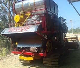 ขายด่วน รถเกี่ยวข้าวเกษตรพัฒนา รุ่น ไอ้หนุ่มไวไฟ เครื่องยนต์ 210 HP 6HH1 แรงดีไม่มีเยิ้ม อุ้ม 2.5 ตัน ปั๊มไดกิ้นเบอร์ 22 ช่วงล่างตัวเดิน HY-DASH สภาพดีมากพร้อมทำงานได้เลย ราคาต่อรองได้ครับ