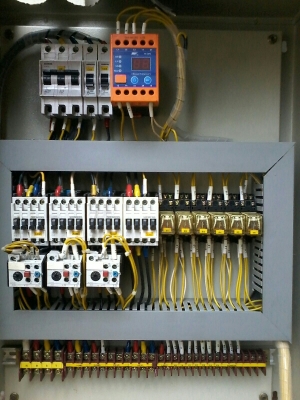 ตู้คอนโทรล สภาพดี ตู้คอนโทรล สภาพดี