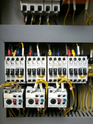 ตู้คอนโทรล สภาพดี ตู้คอนโทรล สภาพดี