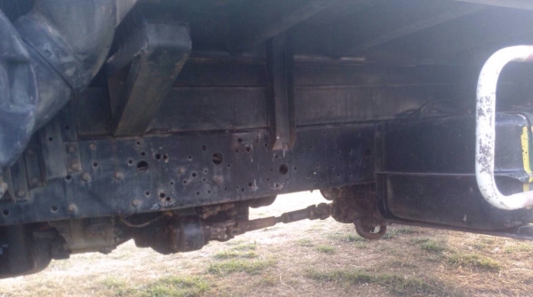 ISUZU ROCKY 195 HP 6HE1 หกล้อดั๊มพ์ กระบะดั๊มพ์เหล็ก 5 ตันความยาว 3.60 เมตรสภาพสวยมาก เครื่องแน่นแรงดี ภายในเก๋งคอนโซลสวยครบ แอร์เย็น พวงมาลัยเพาเวอร์ ระบบเบรคทริ๊ปฟี้ ช่วงล่างคัชซีสวยเดิมๆไม่มีแตกไม่มีบวม ยาง 8.25 ขอบ 16 สภาพดี 75\% พร้อมใช้งาน เอกสารทะเบ