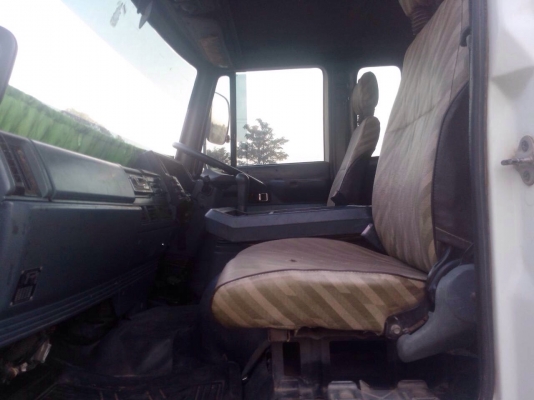 ISUZU ROCKY 195 HP 6HE1 หกล้อดั๊มพ์ กระบะดั๊มพ์เหล็ก 5 ตันความยาว 3.60 เมตรสภาพสวยมาก เครื่องแน่นแรงดี ภายในเก๋งคอนโซลสวยครบ แอร์เย็น พวงมาลัยเพาเวอร์ ระบบเบรคทริ๊ปฟี้ ช่วงล่างคัชซีสวยเดิมๆไม่มีแตกไม่มีบวม ยาง 8.25 ขอบ 16 สภาพดี 75\% พร้อมใช้งาน เอกสารทะเบ