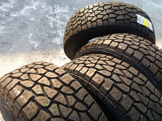 ขายยางขอบ 17 Mickey Thompson STZ ขนาด 265 70 r17