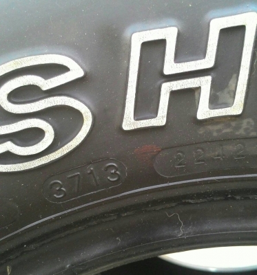 ขาย ยางMud 265/75R16ปี13