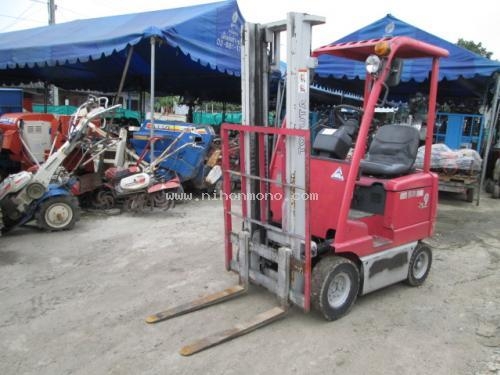 รถยกไฟฟ้า    TOYOTA    3FBL9    รหัสสินค้า : 13001380  หรือเพิ่มเติมไดที่ www.nihonmono.com