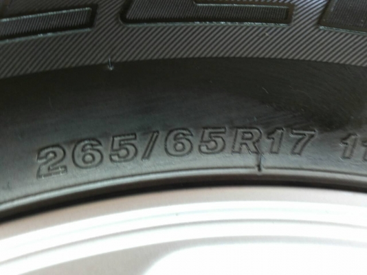 ล้อแม็คเดิม ฟอจูนเนอร์ขอบ 17 พร้อมยางบริสโตน 265-70R16 ปี13 ล้อแม็คเดิม ฟอจูนเนอร์ขอบ 17 พร้อมยางบริสโตน 265-70R16 ปี13