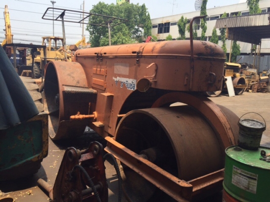 ต้องการขายรถบด3ล้อเหล็กSAKAI KD7610 พร้อมใช้งาน