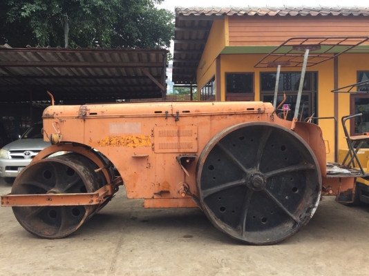 ต้องการขายรถบด3ล้อเหล็กSAKAI KD7610 พร้อมใช้งาน