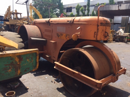 ต้องการขายรถบด3ล้อเหล็กSAKAI KD7610 พร้อมใช้งาน