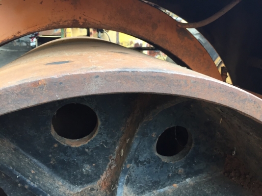 ต้องการขายรถบด3ล้อเหล็กSAKAI KD7610 พร้อมใช้งาน