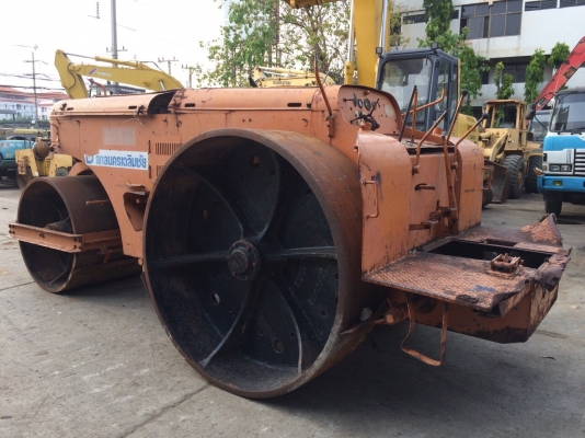 ต้องการขายรถบด3ล้อเหล็กSAKAI KD7610 พร้อมใช้งาน