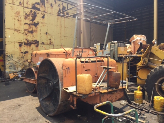 ต้องการขายรถบด3ล้อเหล็กSAKAI KD7610 พร้อมใช้งาน