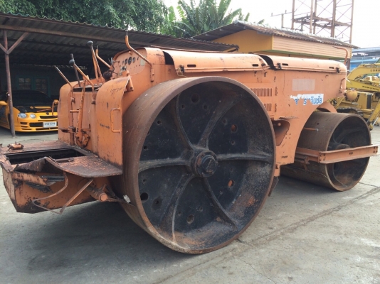 ต้องการขายรถบด3ล้อเหล็กSAKAI KD7610 พร้อมใช้งาน