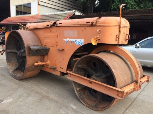 ต้องการขายรถบด3ล้อเหล็กSAKAI KD7610 พร้อมใช้งาน