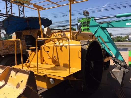 ต้องการขายรถบด3ล้อเหล็กSAKAI KD7610 พร้อมใช้งาน