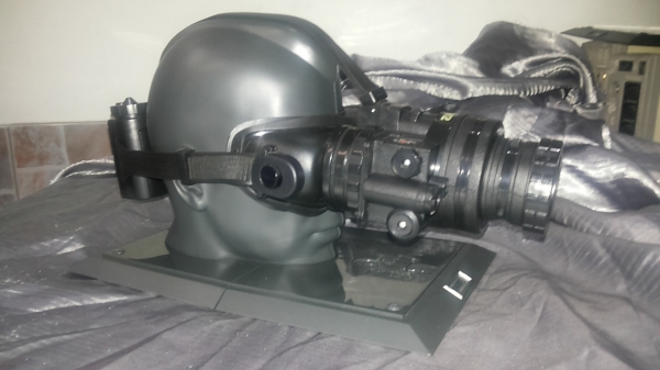 กล้องมองกลางคืนnight vision goggleจาก8500เหลือ 7000 ด่วนๆ ร้อนเงินครับ