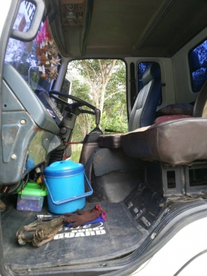 10ล้อหัวลาก2เพลาร็อคกี้..วางเครื่อง340แรง อินเตอร์คูลเลอร์ รถสวยมากๆ สวยหาตัวเทียบยาก.....