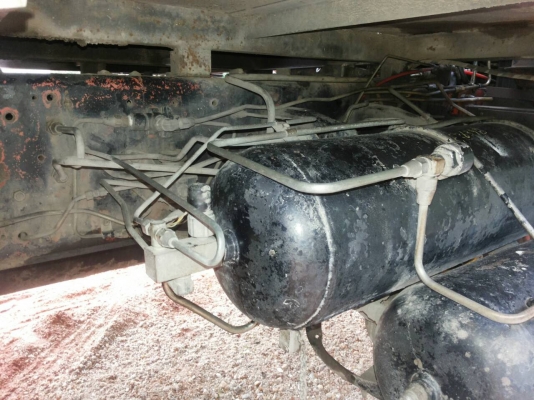 10ล้อหัวลาก2เพลาร็อคกี้..วางเครื่อง340แรง อินเตอร์คูลเลอร์ รถสวยมากๆ สวยหาตัวเทียบยาก.....