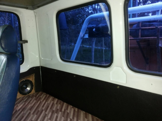 10ล้อหัวลาก2เพลาร็อคกี้..วางเครื่อง340แรง อินเตอร์คูลเลอร์ รถสวยมากๆ สวยหาตัวเทียบยาก.....