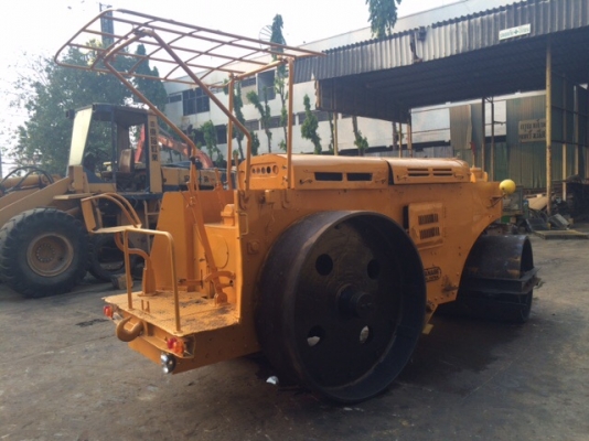 ต้องการรถบด3ล้อเหล็กWATANABE WMB8 พร้อมใช้งาน ทำสี