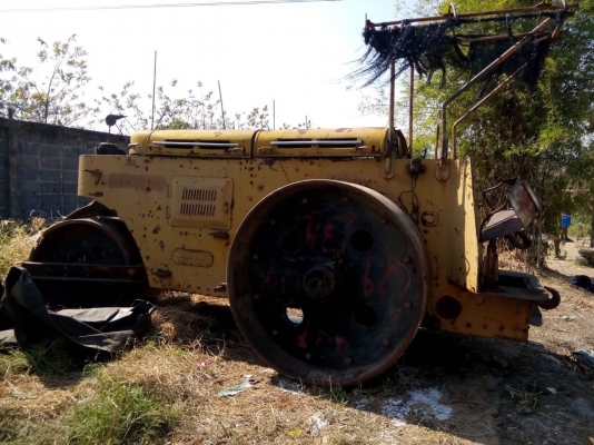 ต้องการรถบด3ล้อเหล็กWATANABE WMB8 พร้อมใช้งาน ทำสี