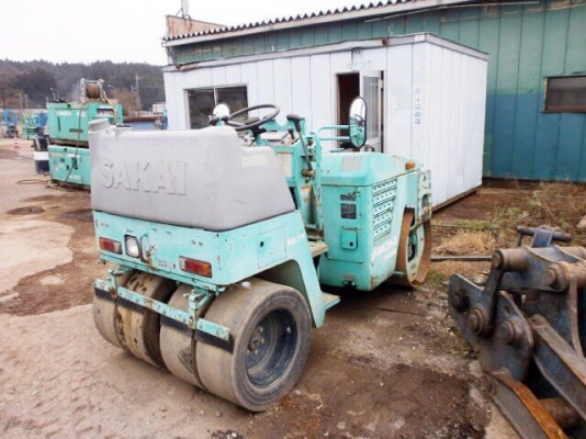 ขายรถบด SAKAI TW 350 (รถบดขนาด 3.5 ตัน)รุ่นใหม่ พร้อมใช้งาน นำเข้าจากญี่ปุ่น ติดต่อคุณ อิทธิวัฒน์ 095-7467778