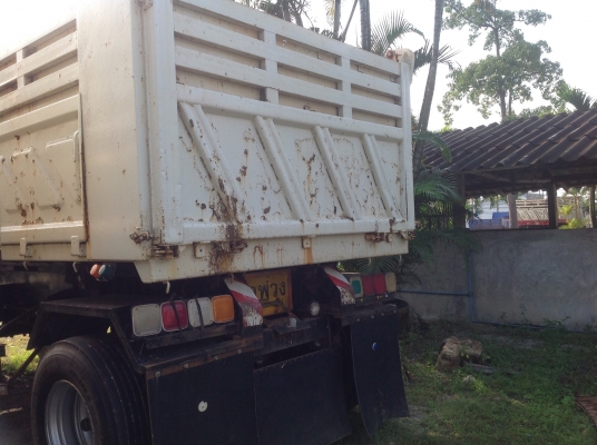 ขายหางสองเพลาสามมิตรปี49