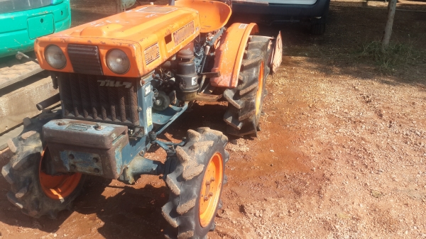 ขาย รถไถ kubota B6000 รถนอก  พร้อมโรตารี่ ใช้งานได้เลย