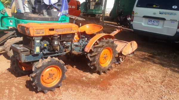 ขาย รถไถ kubota B6000 รถนอก  พร้อมโรตารี่ ใช้งานได้เลย