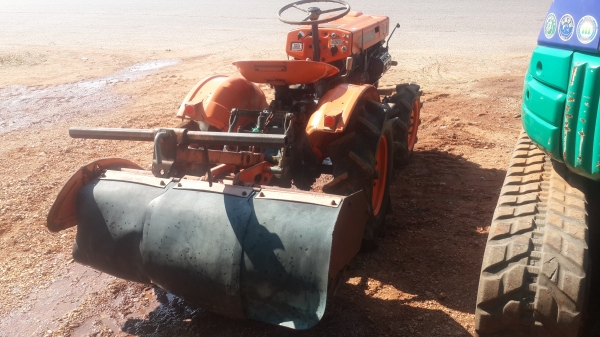 ขาย รถไถ kubota B6000 รถนอก  พร้อมโรตารี่ ใช้งานได้เลย