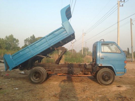 ขายด่วน!!!!!6ล้อตั้ม พร้อมใช้งาน