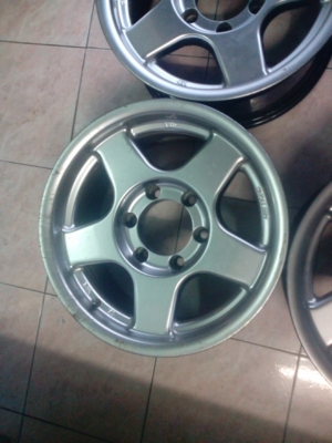 ขายล้อลายเบรดเล่ย์ 16x8 ออฟ 0 ขายล้อลายเบรดเล่ย์ 16x8 ออฟ 0