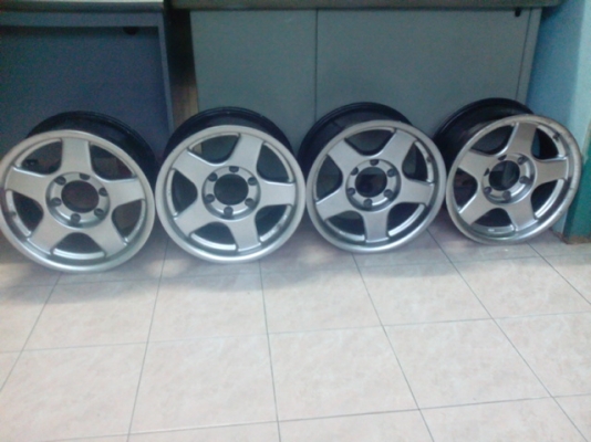 ขายล้อลายเบรดเล่ย์ 16x8 ออฟ 0 ขายล้อลายเบรดเล่ย์ 16x8 ออฟ 0