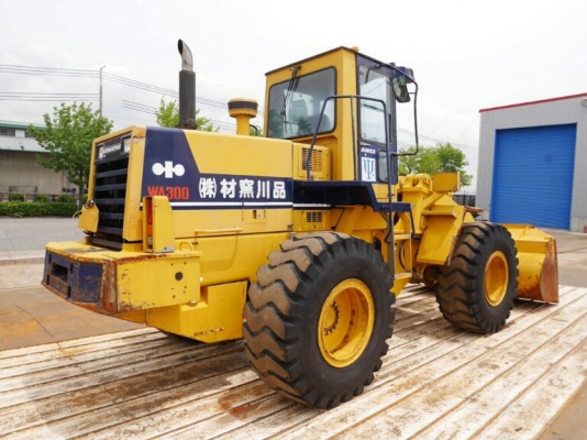 รถตักล้อยาง WA300-1-31046 รถตักล้อยาง WA300-1-31046