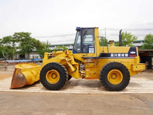 รถตักล้อยาง WA300-1-31046 รถตักล้อยาง WA300-1-31046