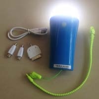 ขายไฟฉายพลังงานแสงอาทิตย์พร้อมPOWER BANK ในตัว