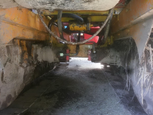 ขายรถเกี่ยวข้าวจ้าวช้าง ปี49 สภาพสวยพร้อมใช้ ราคาต่อรองได้ ติดต่อได้ที่คุณ อ๊อฟ พิจิตร 086-737-9991 ขายรถเกี่ยวข้าวจ้าวช้าง ปี49 สภาพสวยพร้อมใช้ ราคาต่อรองได้ ติดต่อได้ที่คุณ อ๊อฟ พิจิตร 086-737-9991